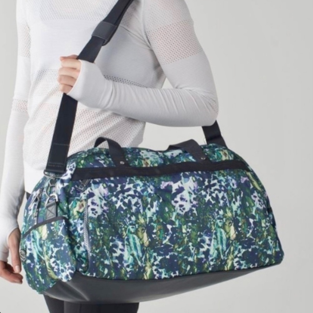 Lululemon All You Need Duffel in Floral